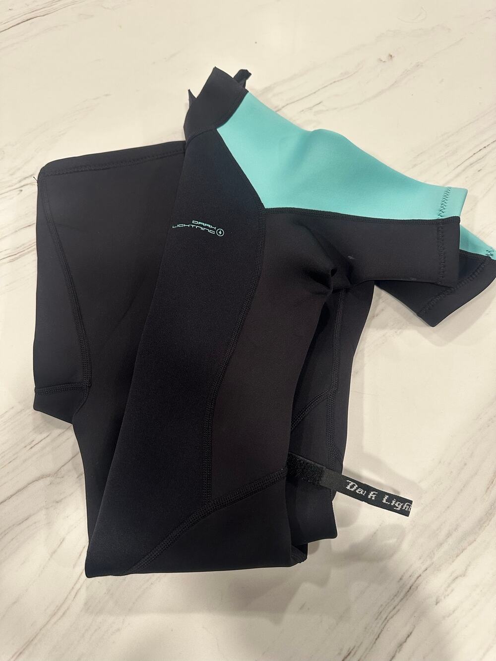 Dark Lightning Adult Shorty Wetsuit M NWT Super Stretch Neoprene Back Zip Surf